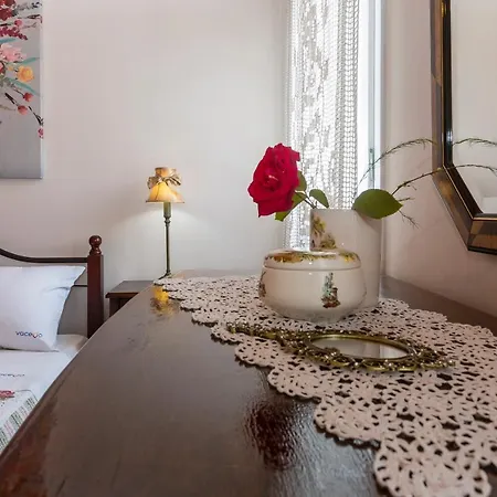 Townhall Nest Apartment *